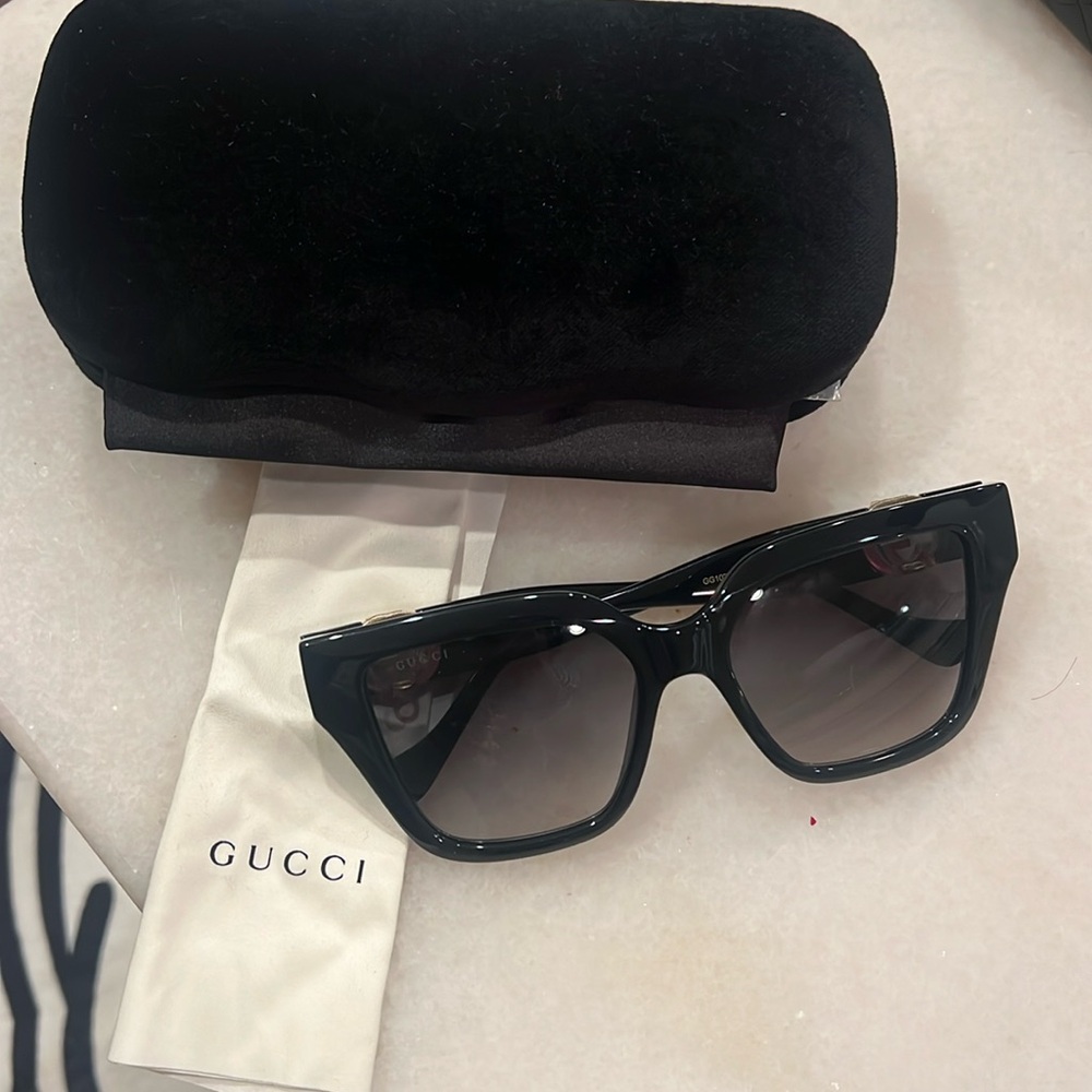 Gucci sunglasses